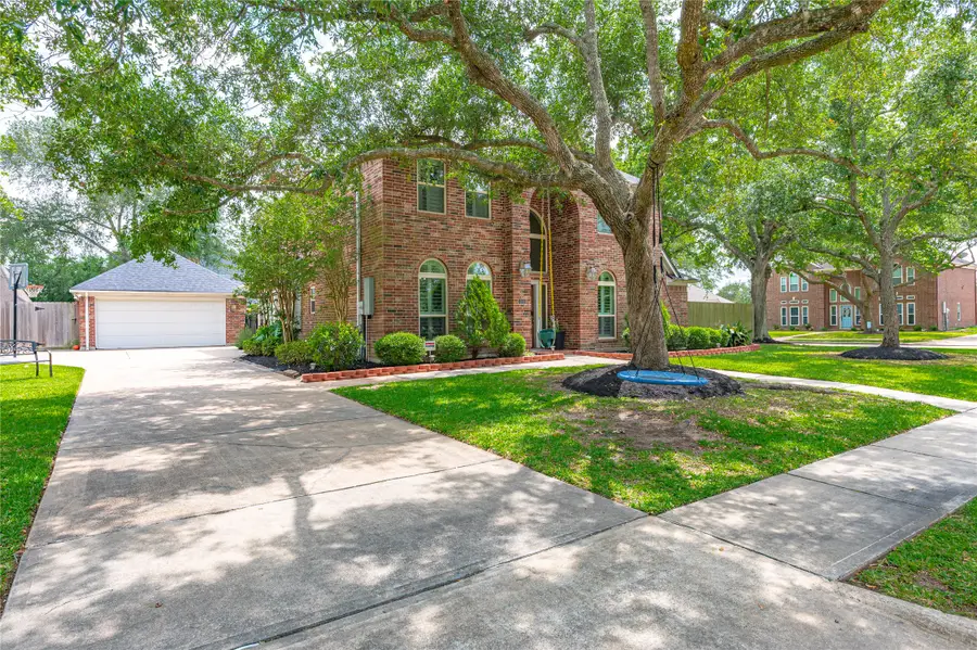 409 Silverleaf Drive, Friendswood, TX 77546 - #2