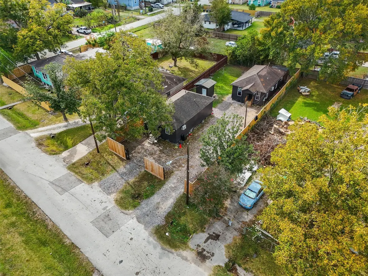 4611 W Hunting Street, Houston, TX 77026 - #1