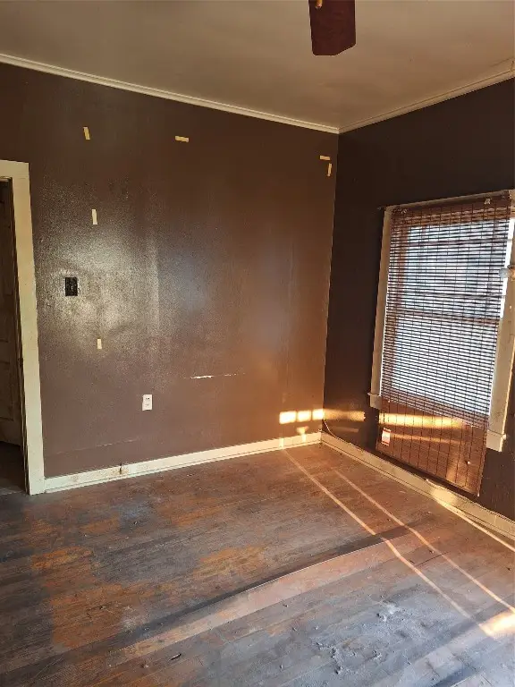 518 N Live Oak Street, Carthage, TX 75633 - #3