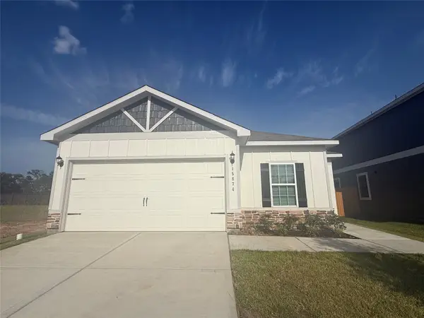 15874 Berry Hill Drive, Conroe, TX 77303