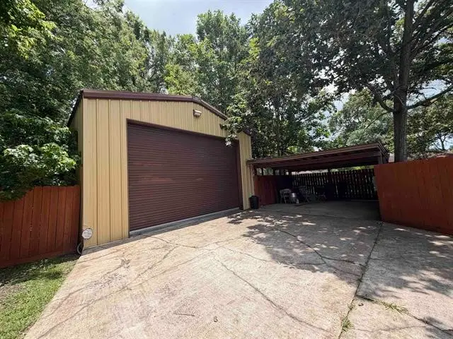 2890 W Lucas Drive, Beaumont, TX 77706 - #2