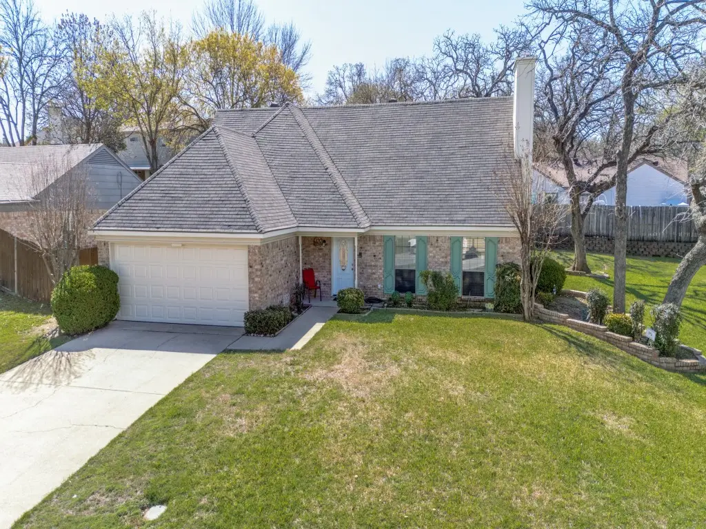 500 Thorn Wood Drive, Euless, TX 76039 - #1