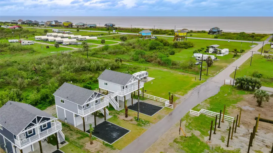 1040 Johnson Road, Gilchrist, TX 77617 - #2