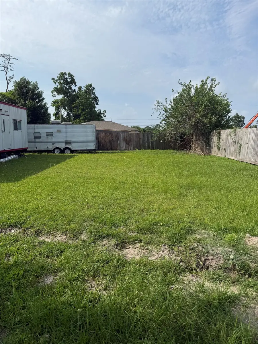 847 S Victory Drive, Houston, TX 77088 - Image #3