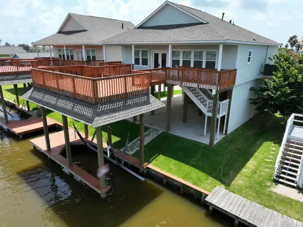 18 Edgewater, Bayou Vista, TX 77563