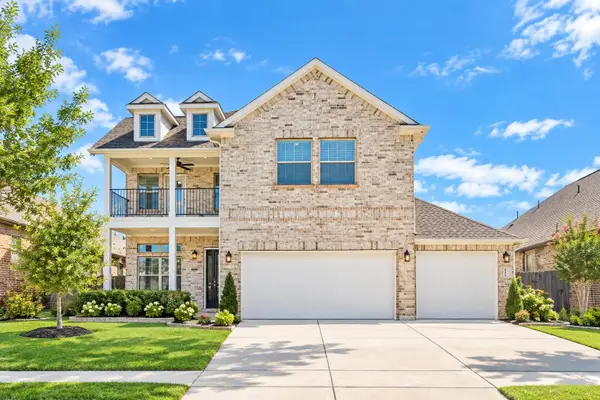 6710 Coral Hollow Drive, Baytown, TX 77521