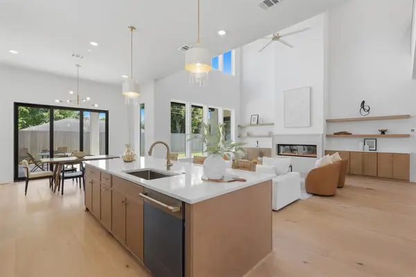 8021 Turquoise Lane, Houston, TX 77055