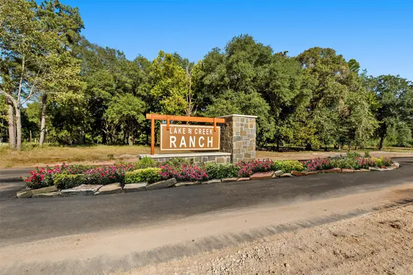 18404 Woodstream Crossing Road, Montgomery, TX 77316