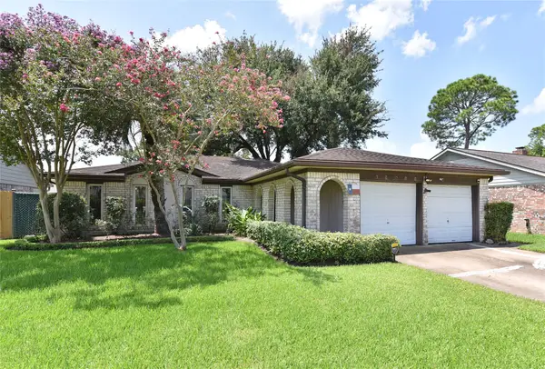 11311 Brighton Lane, Meadows Place, TX 77477