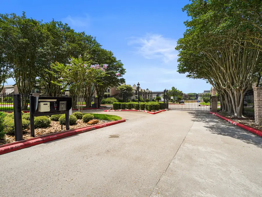 18800 Egret Bay Boulevard #207, Webster, TX 77058 - #2