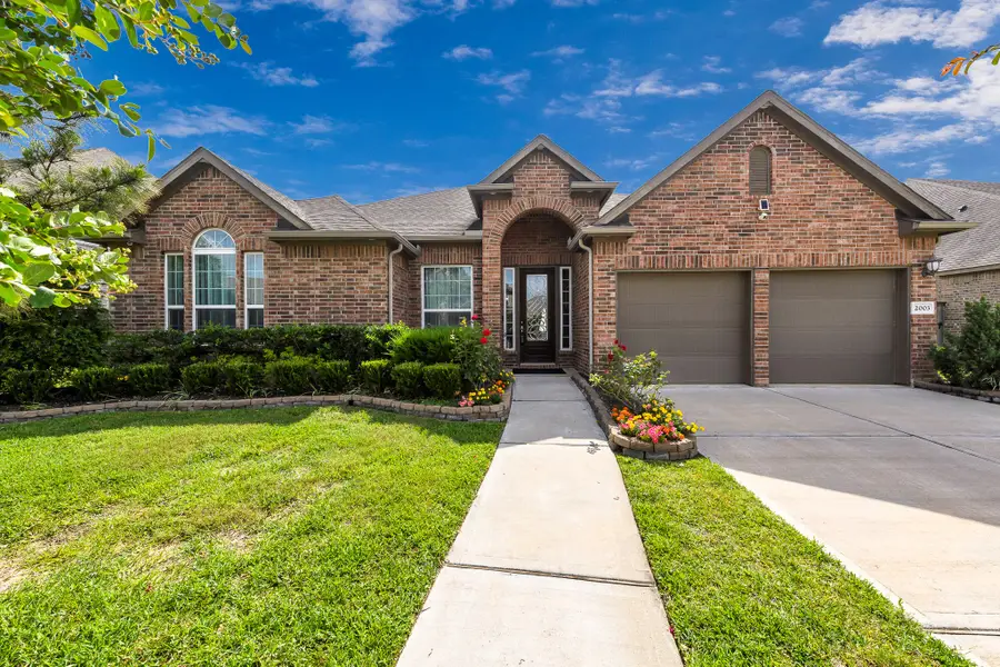 2003 Highland Meadows Drive, Pearland, TX 77089 - Image #2