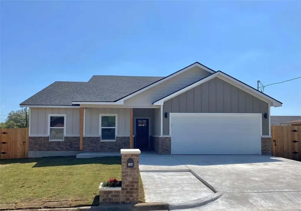 754 W Columbus Street, Giddings, TX 78942 - #1
