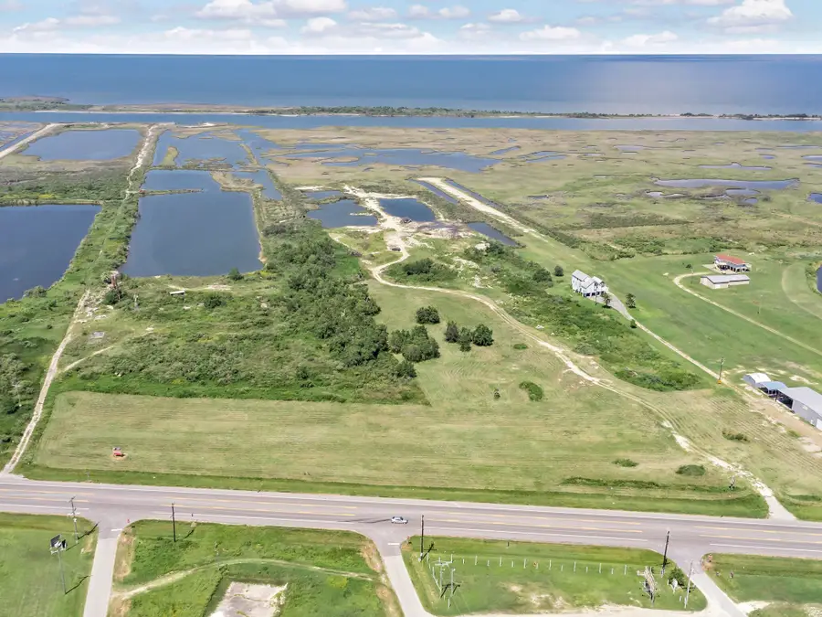 2169 Highway 87, Crystal Beach, TX 77650 - #2
