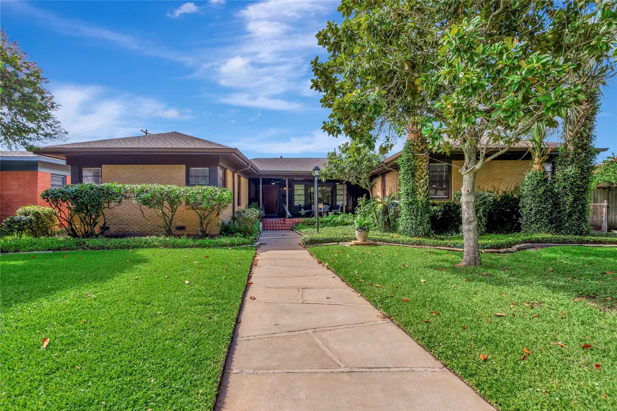 4316 Caduceus Place, Galveston, TX 77550 - Image #1