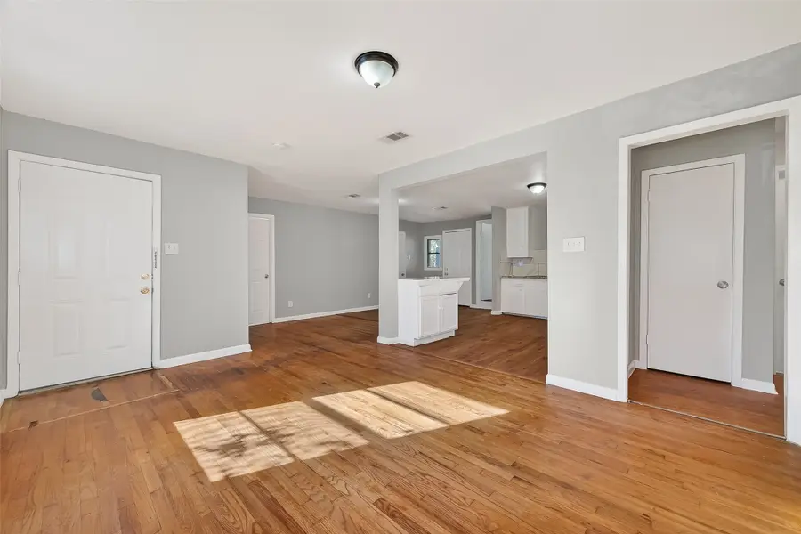 6127 Beldart Street, Houston, TX 77033 - Image #3