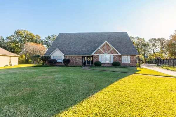 1210 Nottingham Lane, Beaumont, TX 77706