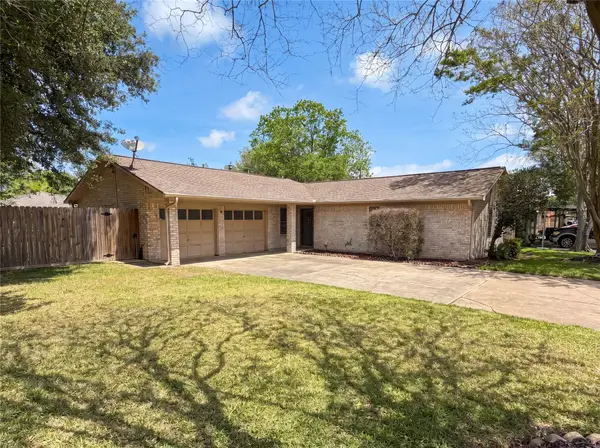 522 27th Avenue N, Texas City, TX 77590