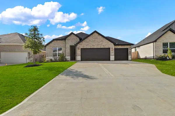 4525 Iguaza Falls Drive, Conroe, TX 77303