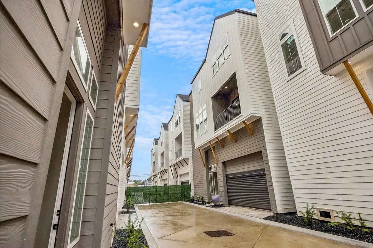 1179 W 19th Street, Houston, TX 77008 - #1