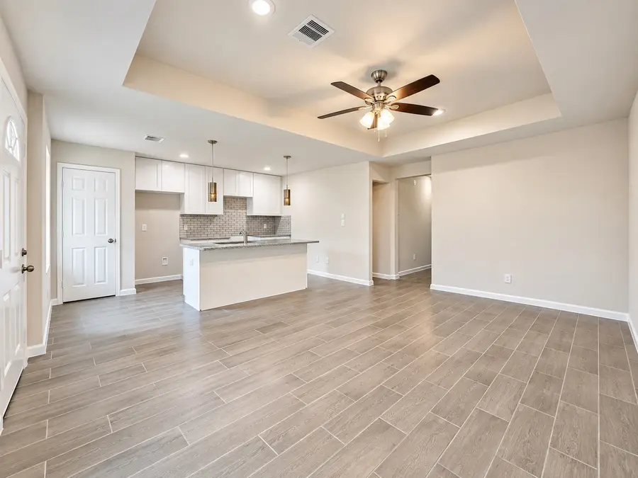 9119 Sherbourne Street, Houston, TX 77016 - #2