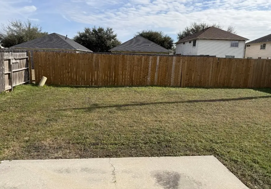 9518 Belleclaire Lane, Houston, TX 77044 - Image #3