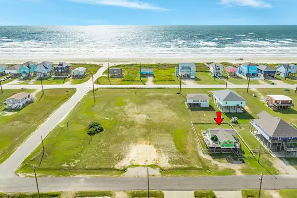 4418 Palm Street, Freeport, TX 77541