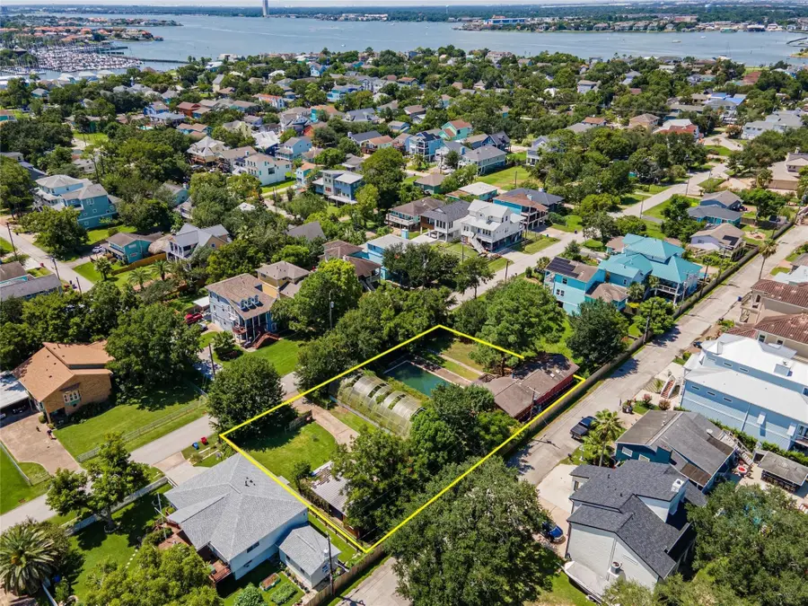 631 E Shore Drive, Clear Lake Shores, TX 77565 - #2