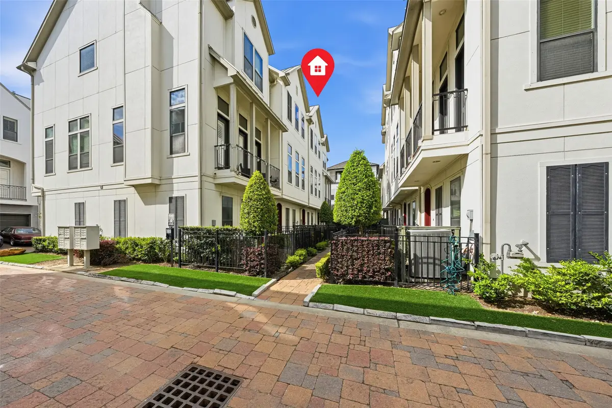 5716 Kansas St #B, Houston, TX 77007 - #1