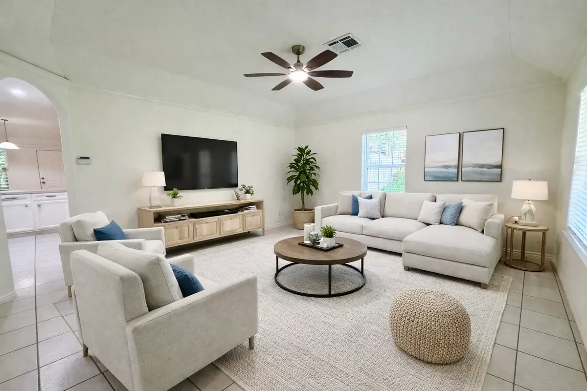 322 Green Leaf Street, Huntsville, TX 77340 - #1