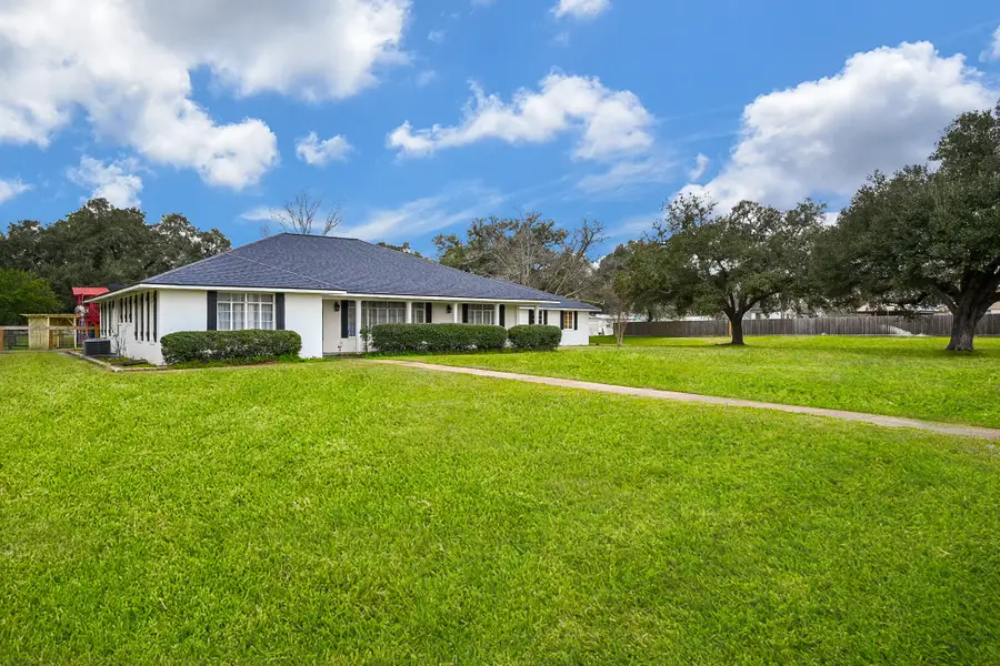 1133 Peebles Street, Hempstead, TX 77445 - #2