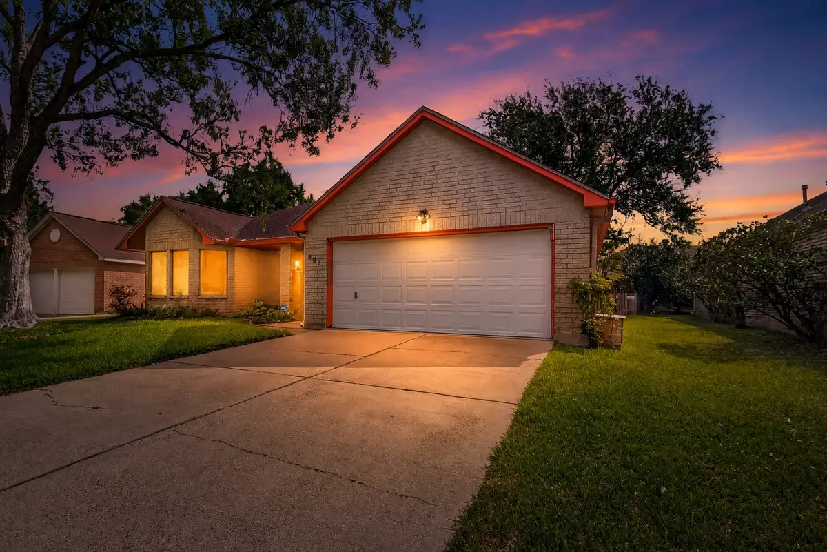 807 Forest Oaks Lane, Pearland, TX 77584 - #1