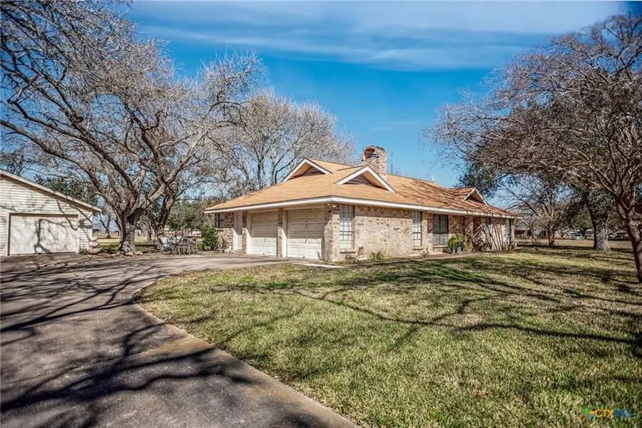 540 Royal Road, Port Lavaca, TX 77979 - #3