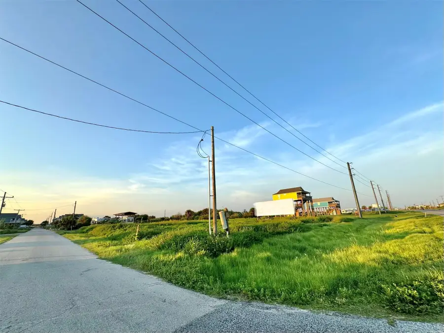 1014 Johnson Road, Gilchrist, TX 77617 - #3