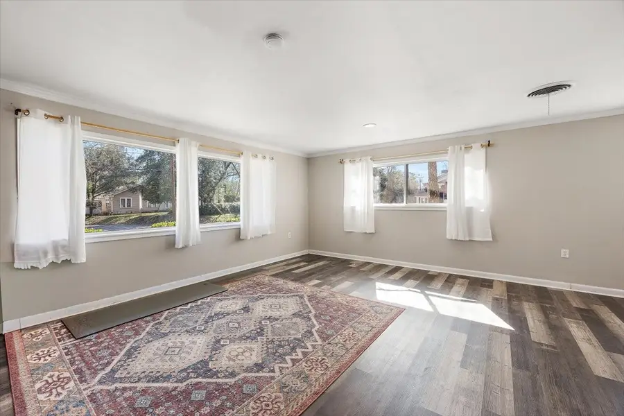 1005 Logansport Street, Nacogdoches, TX 75961 - Image #2