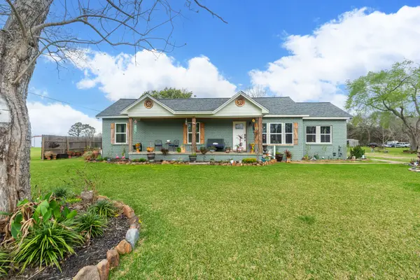 2930 W Shane Street, Alvin, TX 77511