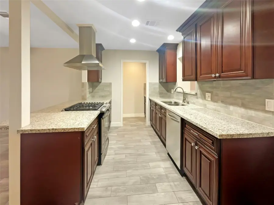 12107 Pompton Drive, Houston, TX 77089 - Image #2