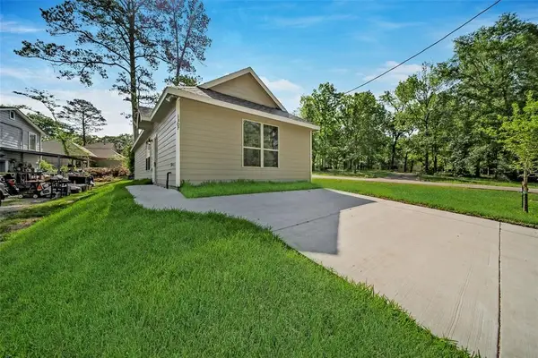 1307 St Lawrence River Rd, Conroe, TX 77385