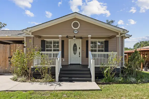 926 S Utah Street, La Porte, TX 77571