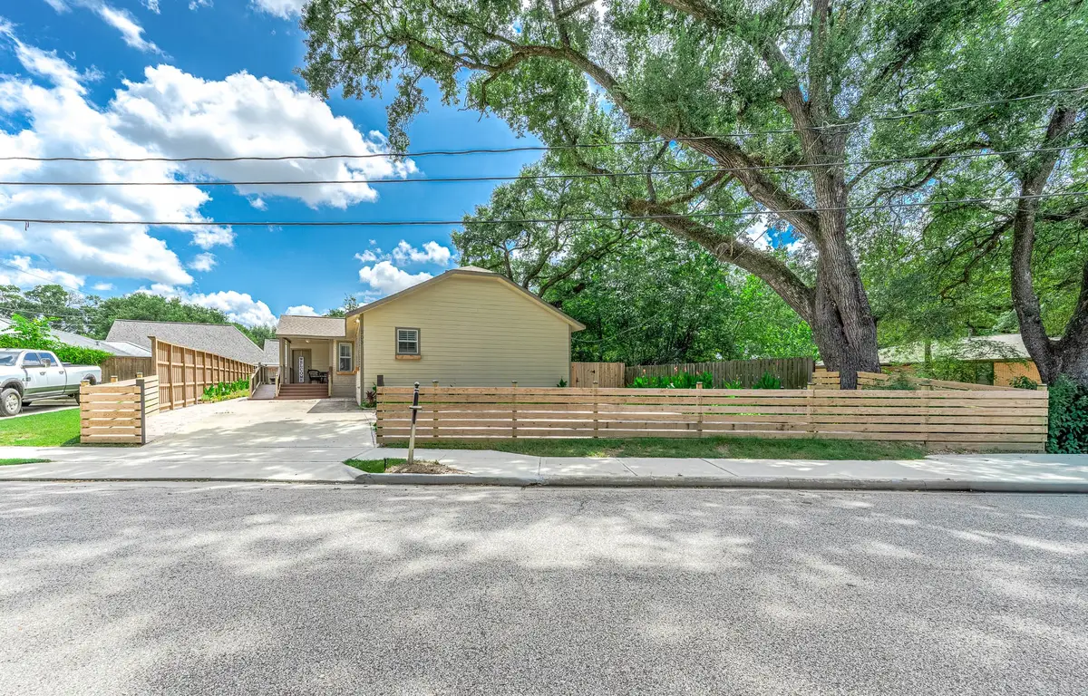 303 Baker Drive, Tomball, TX 77375 - #1