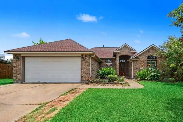 147 Eagle Nest Court, Richwood, TX 77566
