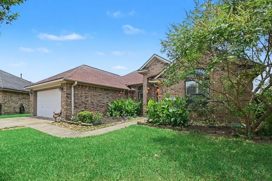 147 Eagle Nest Court, Richwood, TX 77566 - #2
