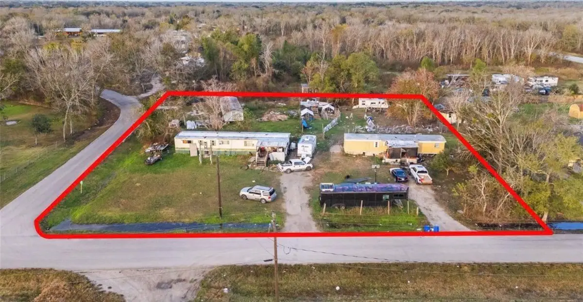 16118 County Road 897, Rosharon, TX 77583 - #1