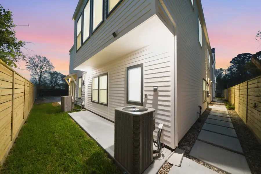 328 Janisch #D, Houston, TX 77018 - #3