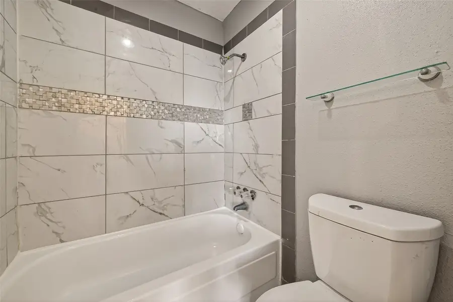 10202 Forum Park Dr #14, Houston, TX 77036 - #2