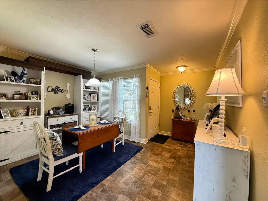 418 Garland Drive #120, Lake Jackson, TX 77566 - #3