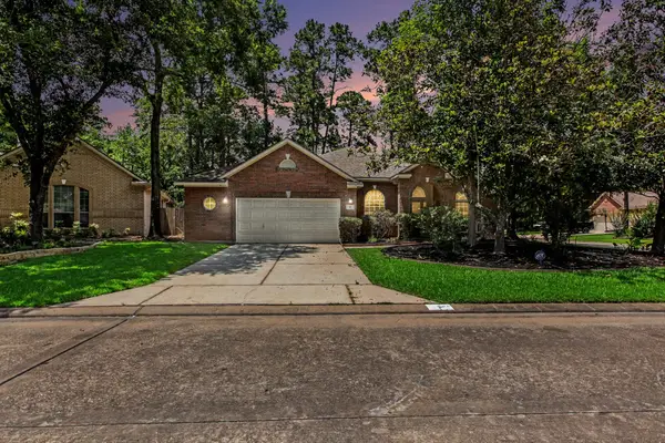 2 Troll Woods Court, The Woodlands, TX 77384