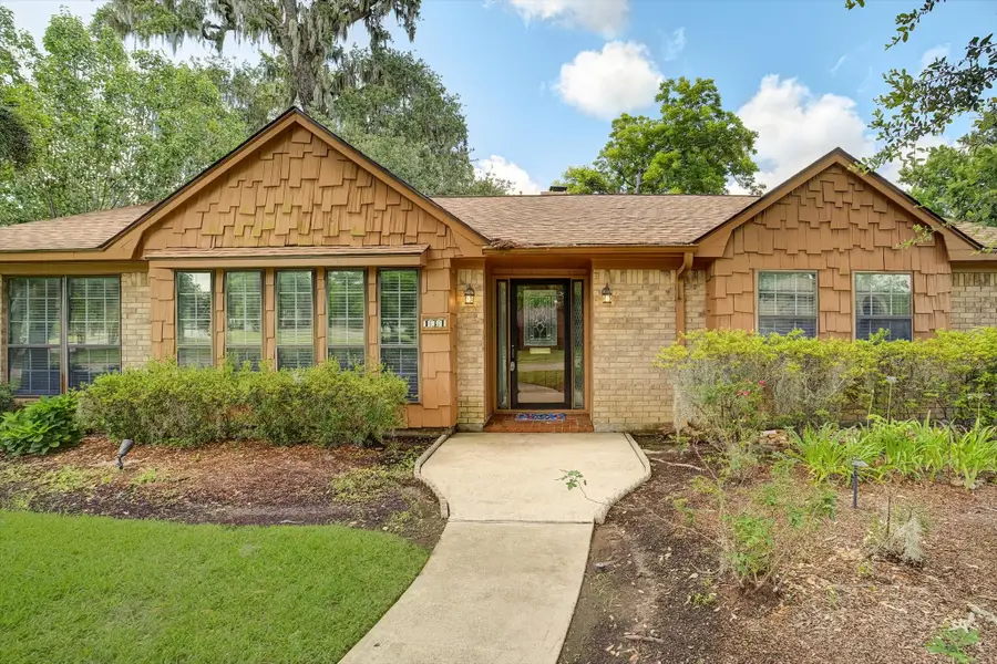 131 Lily Street, Lake Jackson, TX 77566 - #2