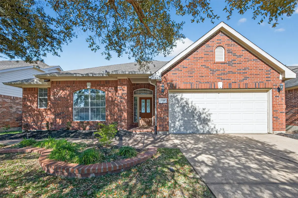 12818 Carriage Glen Drive, Tomball, TX 77377 - Image #1
