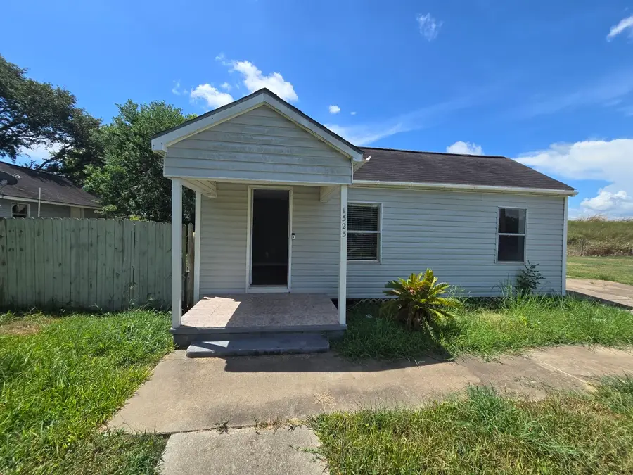 1523 N Avenue F, Freeport, TX 77541 - #3