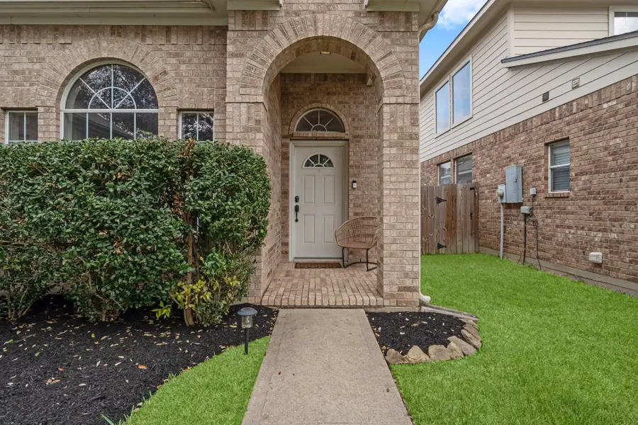 12102 Green Willow Falls Drive, Tomball, TX 77375 - Image #3